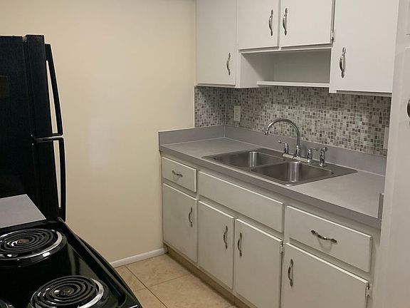 3rd image of 1600 S Kanner Hwy APT 105