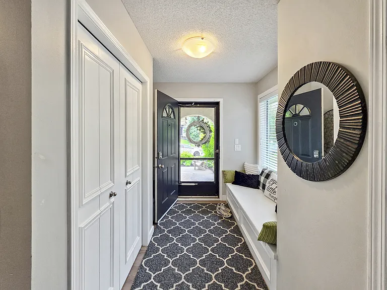 138 Mount Robson Close SE — Photo 13