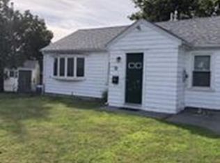 27 Woodstock St, Fall River, MA 02724
