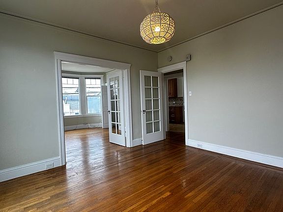 2nd image of 2744 Balboa St #694-04