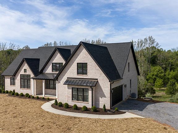 3rd image of 1488 Deer Hollow Rd