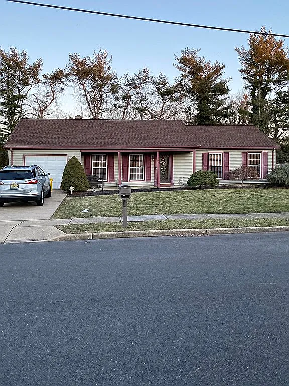 44 Fox Dr photo 1