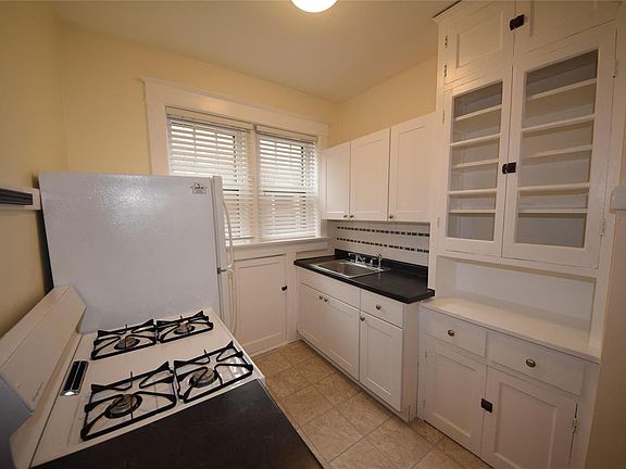 2nd image of 2143 Alfred Ave