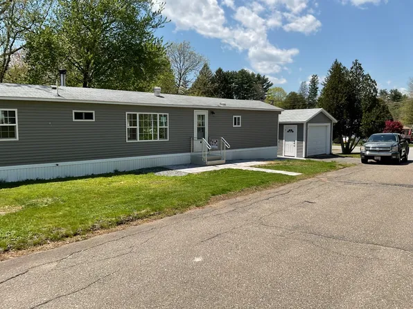 2 Sunnydale Cir, Brimfield, MA 01010