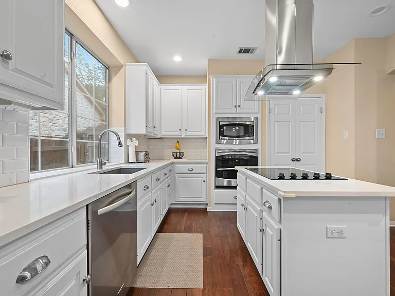 11222 Tracton Ln — Photo 19