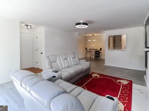 709 Berkeley Woods Dr, Duluth, GA 30096