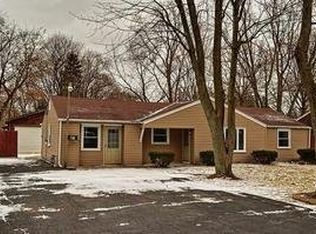 521 N Evanslawn Ave, Aurora, IL