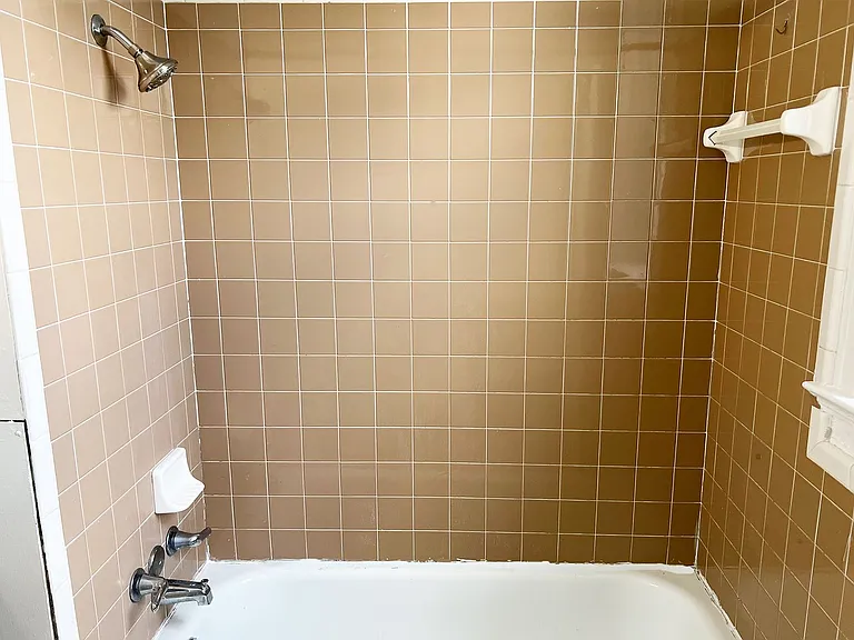 3211 Jefferson Ave — Photo 6