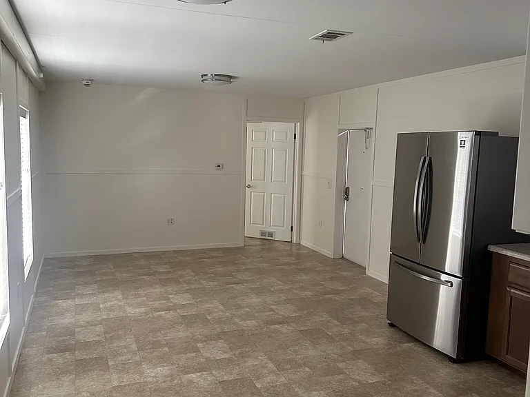 Woodland Ave — Photo 12