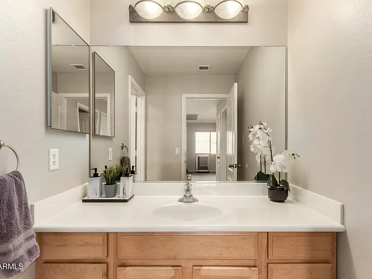 9123 W Heber Rd — Photo 32