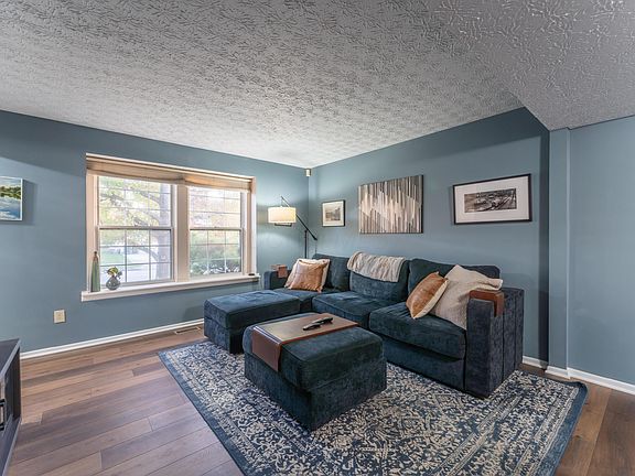 4th image of 3854 Deer Knoll Dr