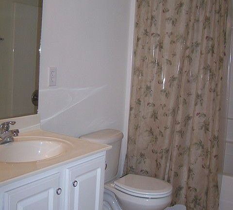 5th image of 225 Northwynd Cir