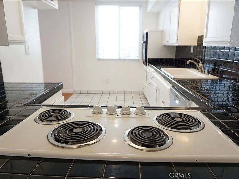 4610 Densmore Ave #20 — Photo 17