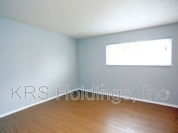 4th image of 4215 Orcutt Newports