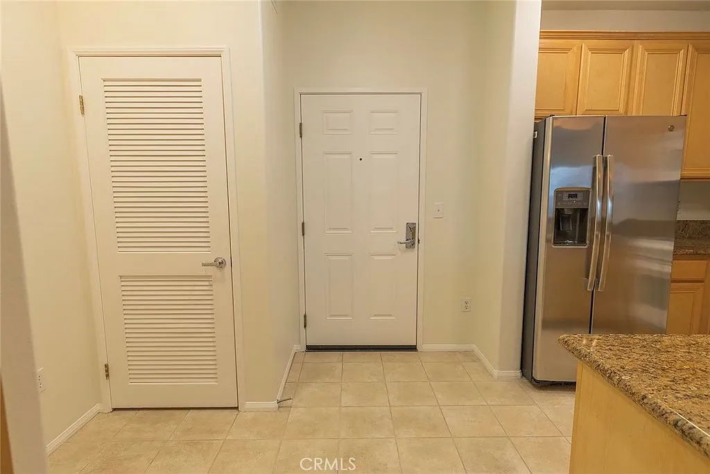 1 bed, 570 sqft, $2,700 — Photo 2