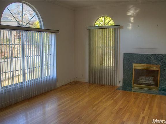 3rd image of 479 Rockport Cir