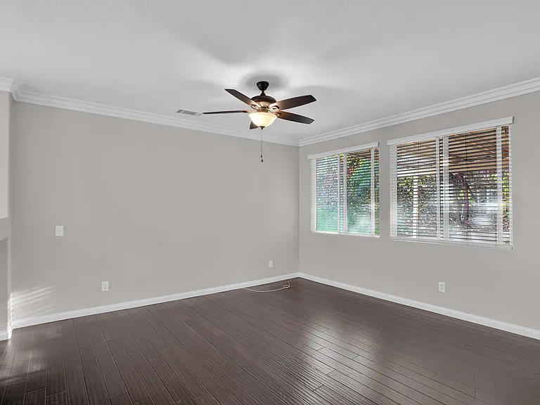 409 Sutro Ct — Photo 5