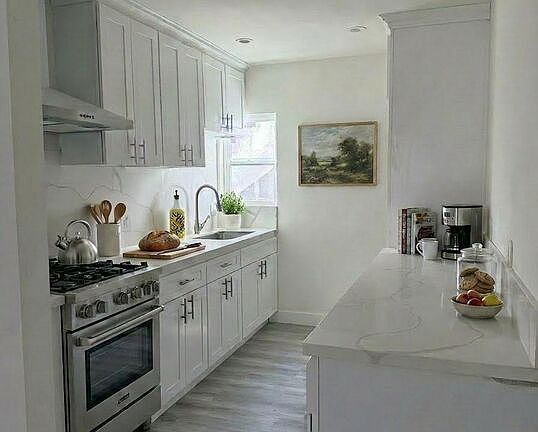 3rd image of 10218 Darby Ave APT 3