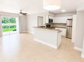 8255 Ibis Club Dr