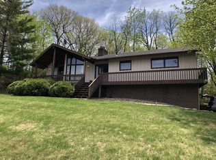 10201 Wildwood Rd, Bloomington, MN 55437