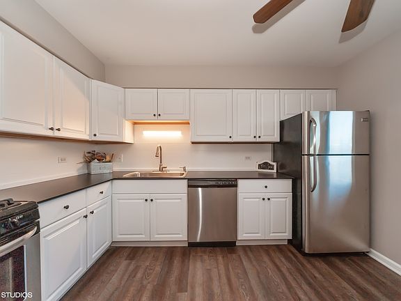 5th image of 1430 Sandstone Dr APT 102