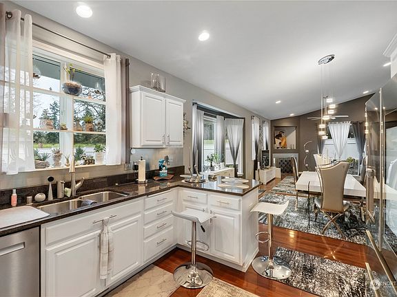 5th image of 28515 80th Avenue Ct S