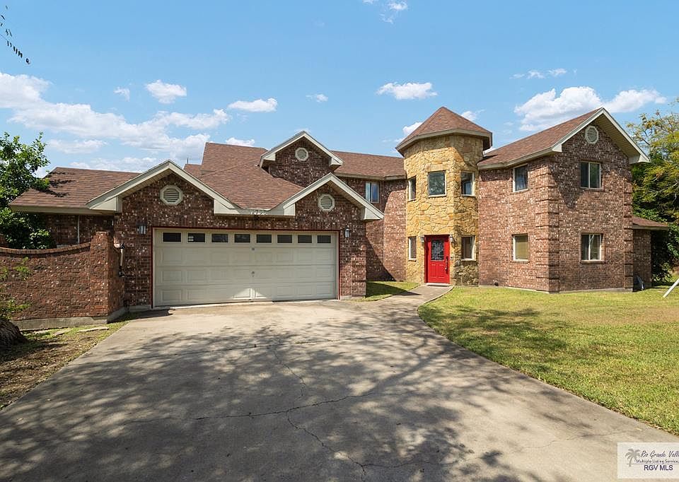 1st image of 32796 Edgewater Isle
