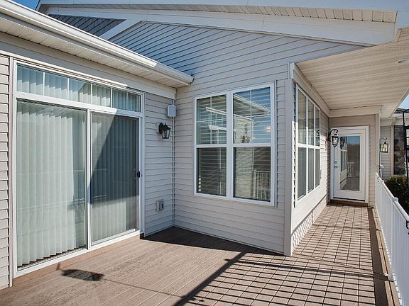 5th image of 20602 Everton Way N