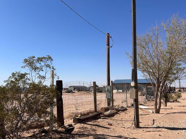 15551 Lowell Rd, El Paso, TX 79928