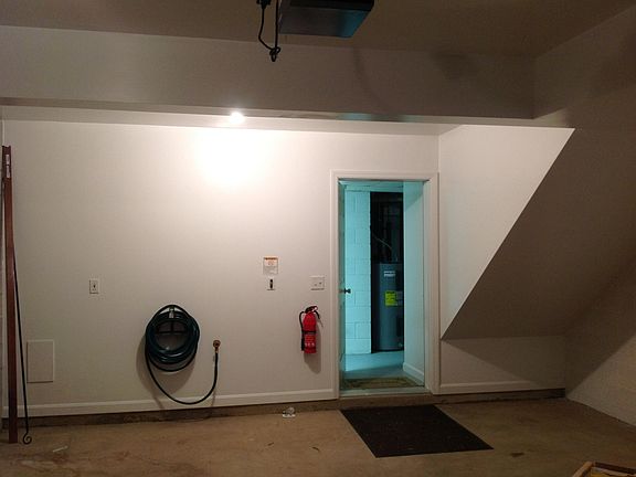 3rd image of 836 Highland Ave