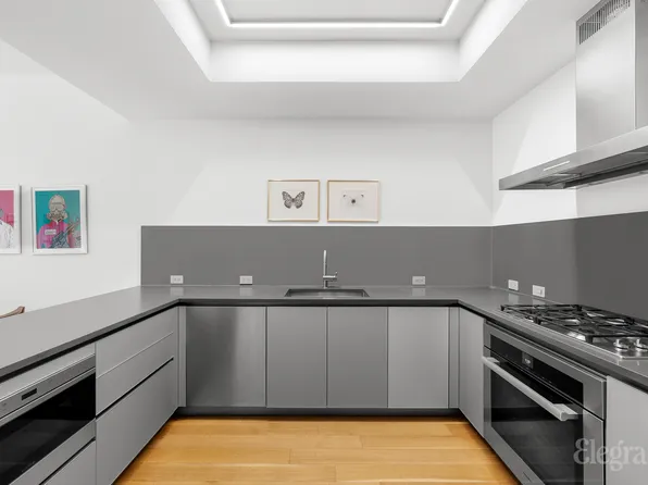 71 Reade Street 4C image 2 of 11
