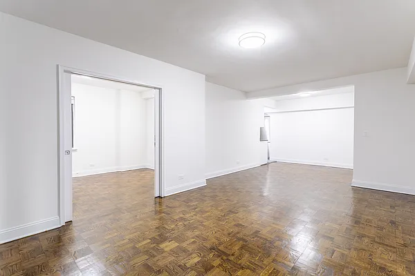 Rented by Bond New York | media 5