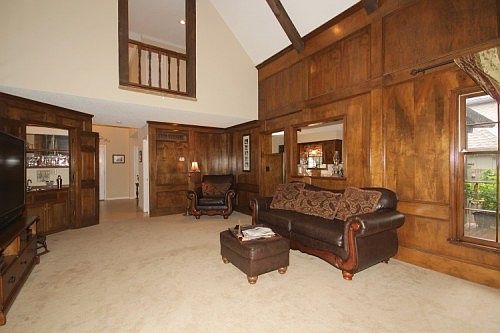 5th image of 10253 Cody St