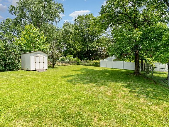 4th image of 8562 Shuman Ln