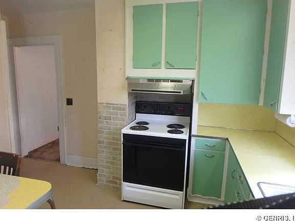 3rd image of 67 Belden Ave