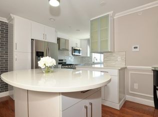 132 36th St, Union City, NJ 07087