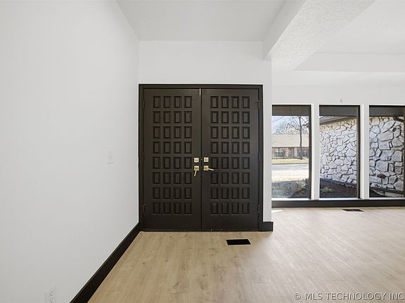 4th image of 7505 E 65th St