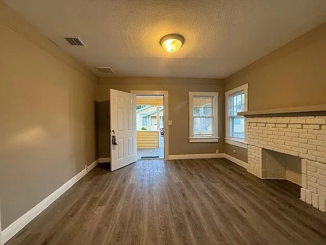 400 Metcalf Ct #418 — Photo 4