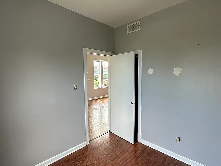 1556 S Spaulding Ave #2 — Photo 3