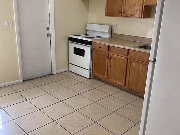5th image of 1001 NW 6th Ave #1011-10