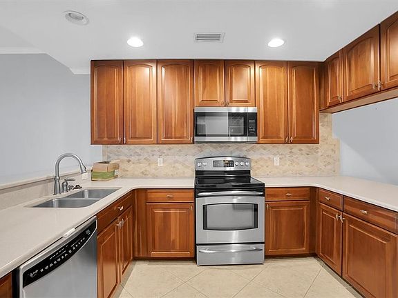 4th image of 7040 Key Haven Rd APT 605