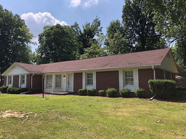 1st image of 7037 Castle Manor Dr