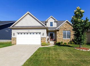 4209 E Kingston Cir, Bettendorf, IA 52722
