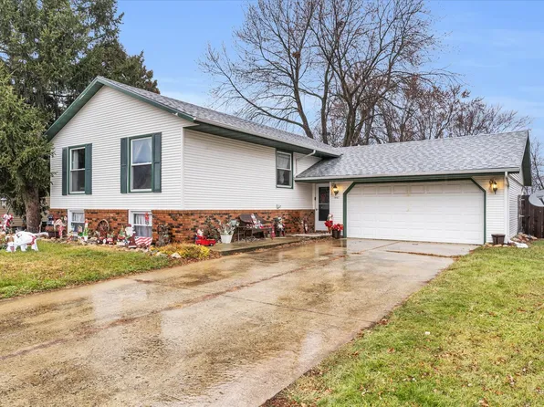 1067 Pinecrest Dr, Rantoul, IL 61866