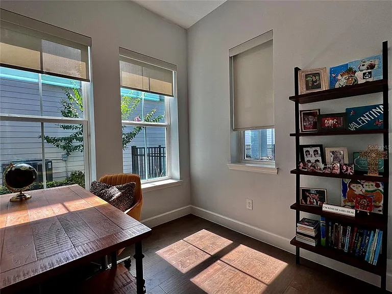 7002 Arnoldson St — Photo 33