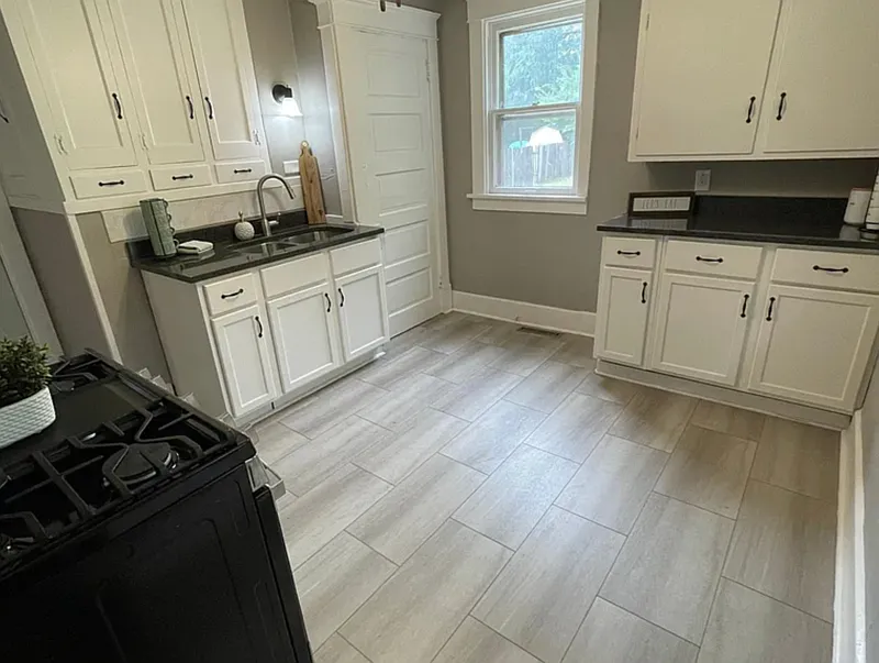 3 bed, 1.0 bath, 1250 sqft, $1,750 — Photo 4