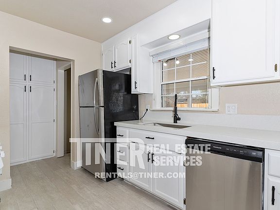 4th image of 4515 Whitney Ave