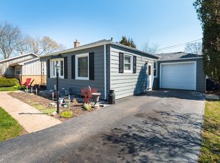 253 Ann St, Clarendon Hills, IL 60514