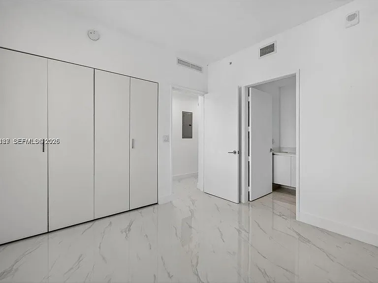 700 NE 24th St #1405 — Photo 12