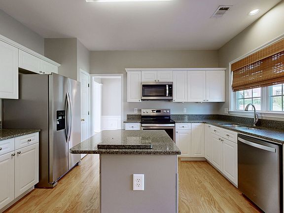 2nd image of 1653 W Wilson Blvd